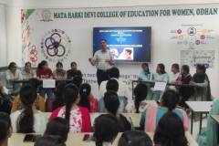 Debate-Competition-Under-Mentor-Mentee-Activity-Artificial-Intelligence-VS-Natural-Intelligence-4